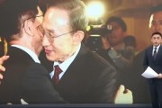 栖霞李明博、朴槿惠给金文洙打气 鼓励其争取赢得韩国大选