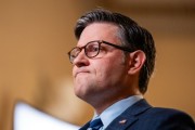 栖霞特朗普税改案参议院过关有望 共和党议员无人声援马斯克